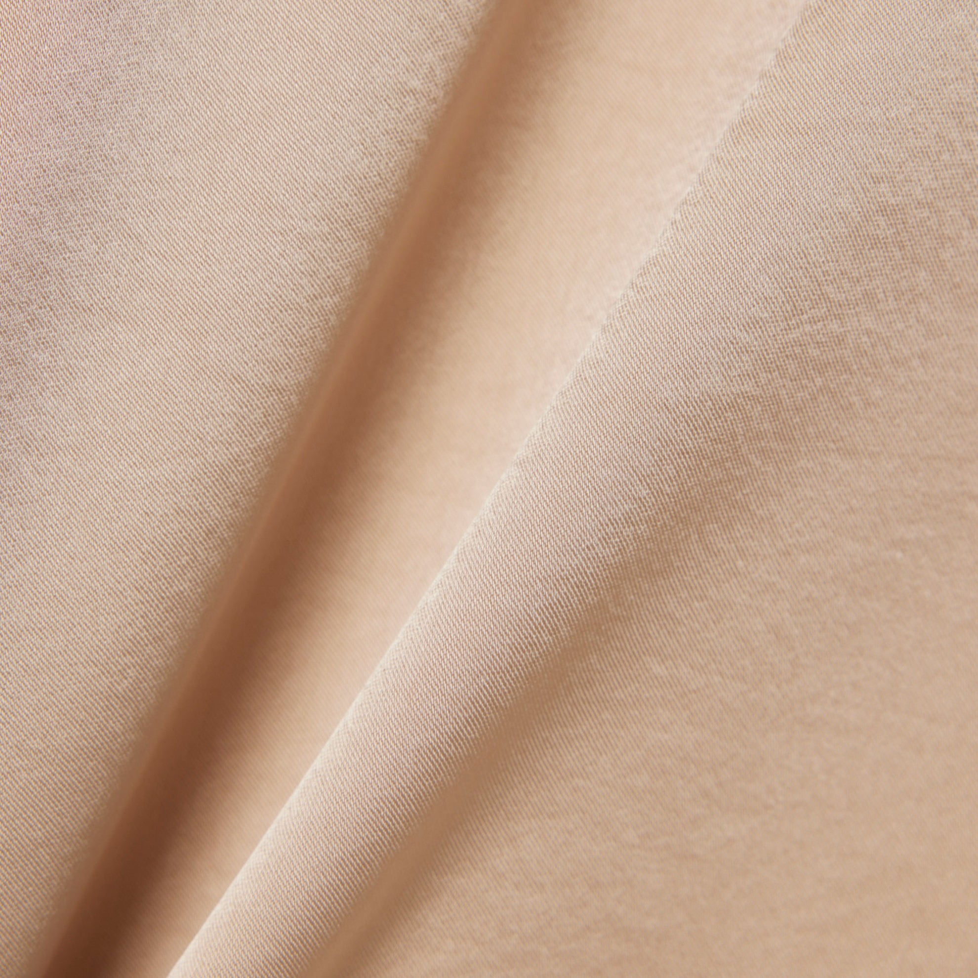 Εικόνα της Γυναικεία Satin Polo Μπλούζα Relaxed Fit 