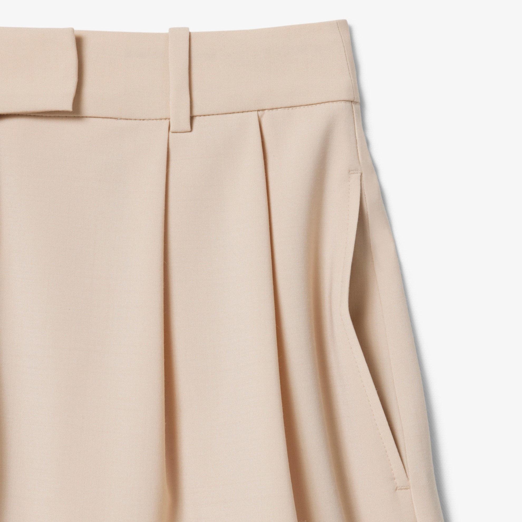 Εικόνα της Γυναικεία Oversized Wool Blend Pleated Bermuda 